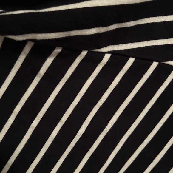 Black and white pencil skirt - Picture 3 of 4